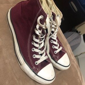 Maroon converse